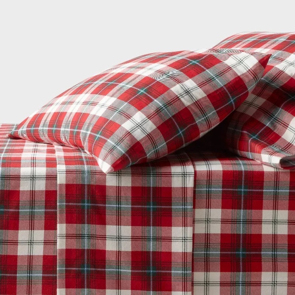 Queen 400 Thread Count Performance Holiday Sheet Set Green/Red Plaid - Threshold